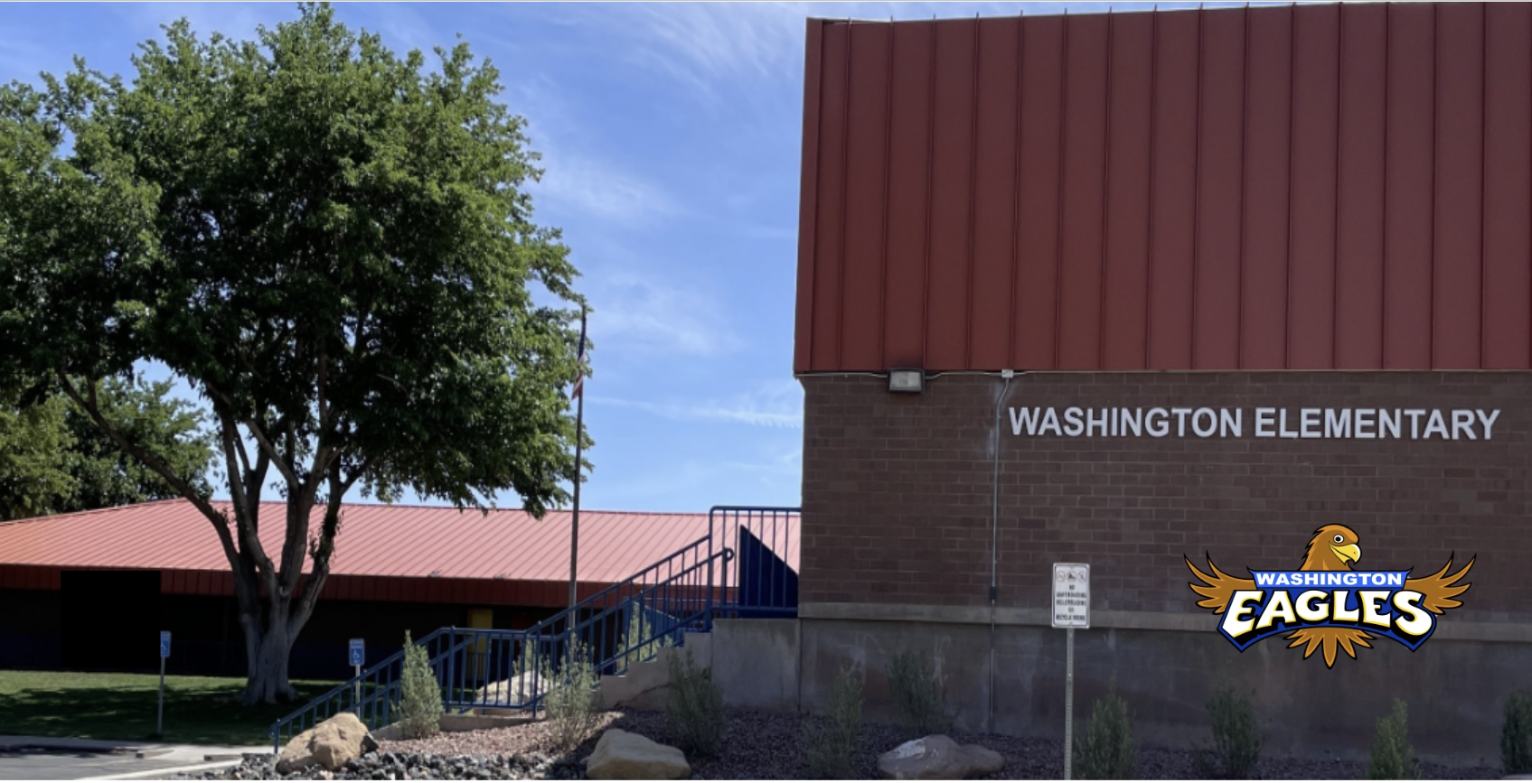 Picture of the Front of Washington Elementary